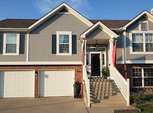 6203 Greenway Ct, Saint Joseph, MO 64504