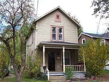 1st image of 328 E Clark St