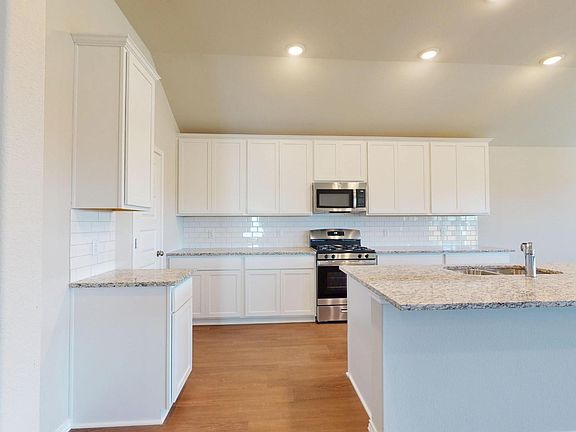 7th image of this home