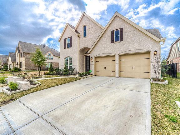 3rd image of 16519 Mount Hope Dr