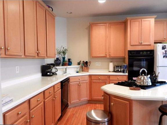 4th image of 2822 Laura Gae Cir