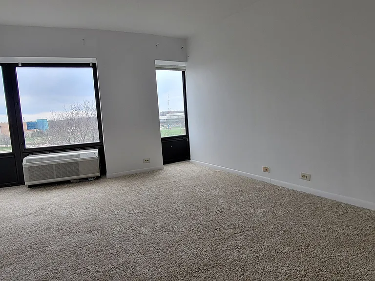 5000 Town Ctr #1-607 — Photo 12