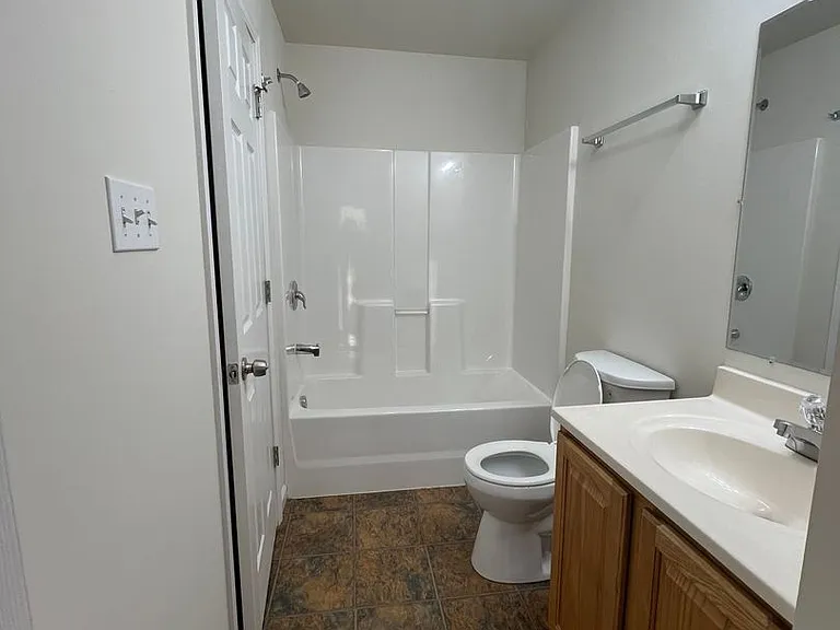 3 BR/2 BA Home near Hwy 44 — Photo 16