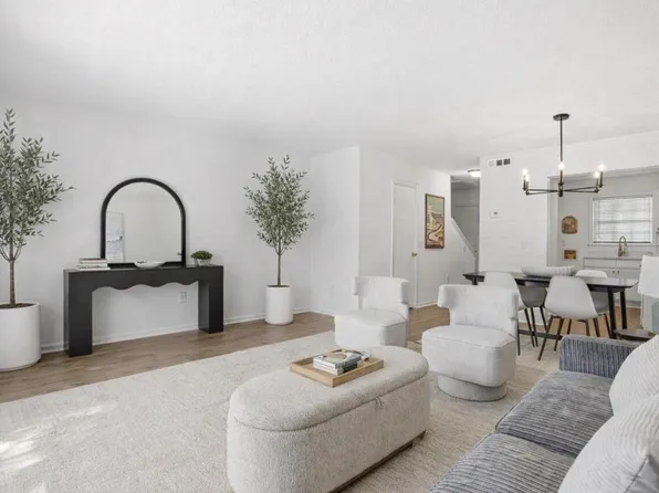 308 Saint Charles Ct, Charleston, SC 29407