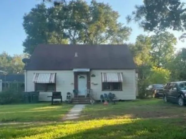 2921 Las Palmas Dr, Port Arthur, TX 77642