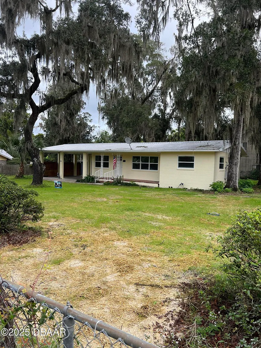 106 S Oakland Ave, San Mateo FL - Owner Finance Home