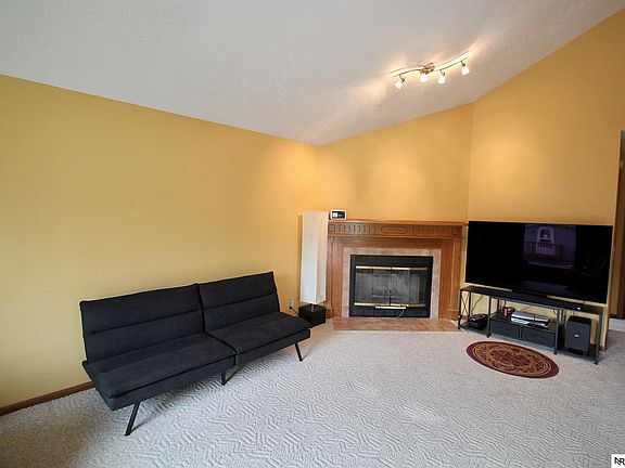 3rd image of 7624 Serum Ave