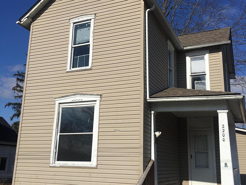 1st image of 2200 Margaret Ave