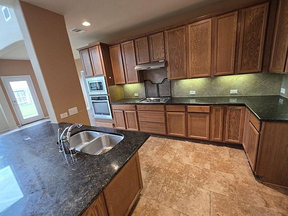 4th image of 3131 Chuska Mountain Ln