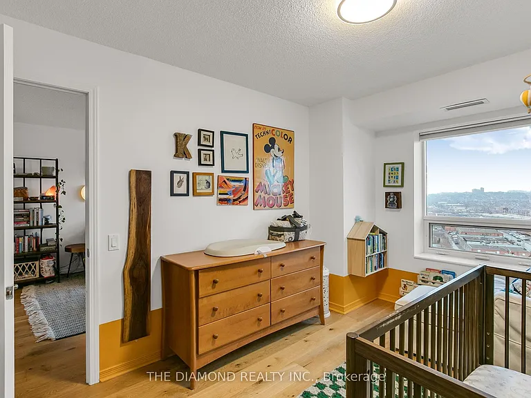 61 Heintzman St #1501 — Photo 32