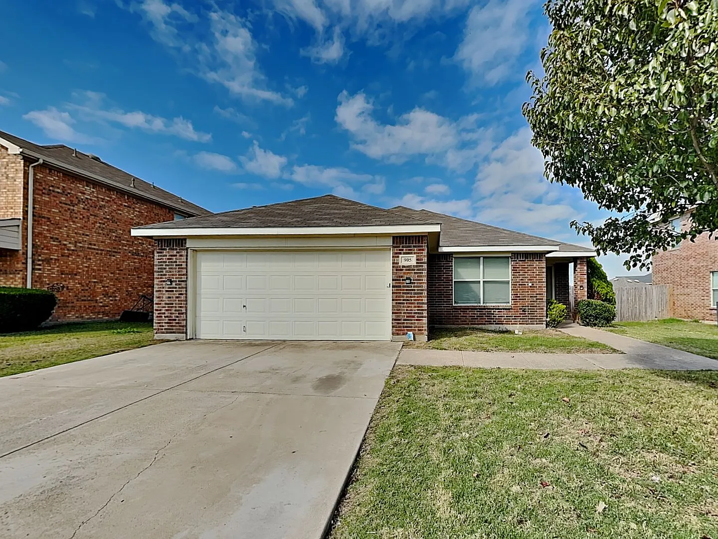 Beautiful Brick home in Mansfield ISD! — Photo 1