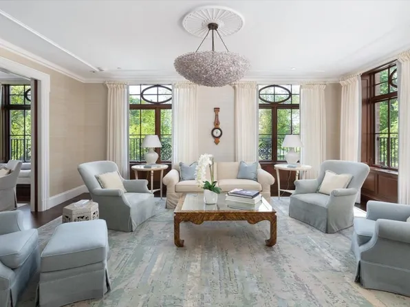 250 Boylston St Unit 2, Boston, MA 02116