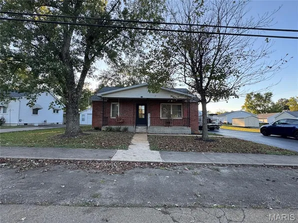 902 High St, Fredericktown, MO 63645