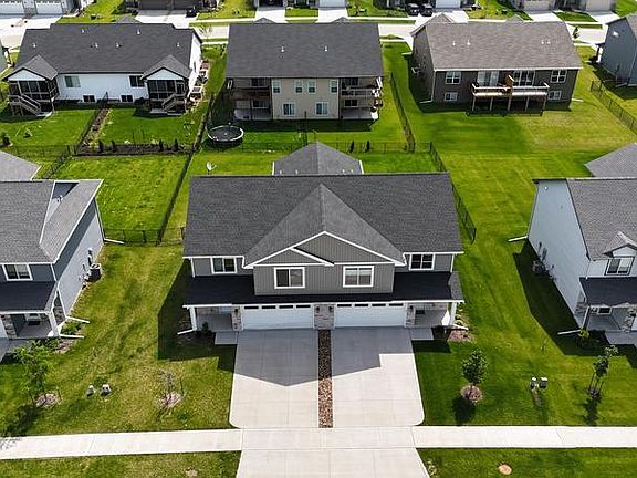 5th image of 780 River Bend Ln