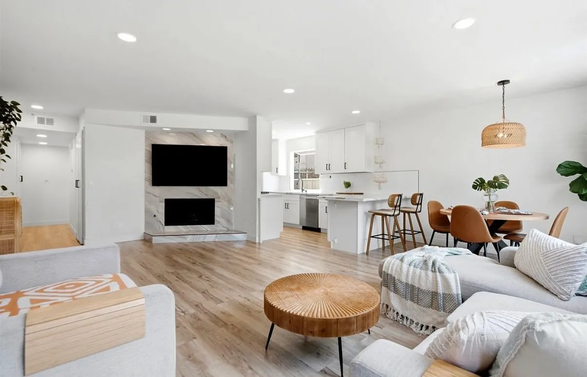1 bed, 877 sqft, $3,100 — Photo 1