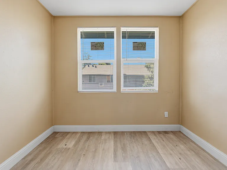 1641 E 6th St #1641 — Photo 2
