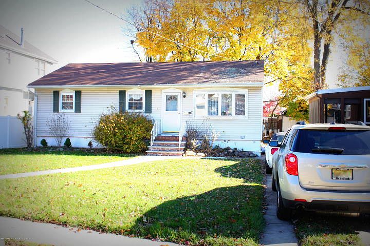 1st image of 142 King St