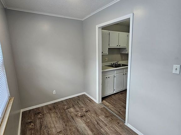 5th image of 101 College Park Ln APT 12