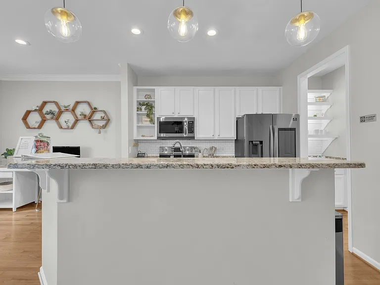 503 Village Loop Dr — Photo 14