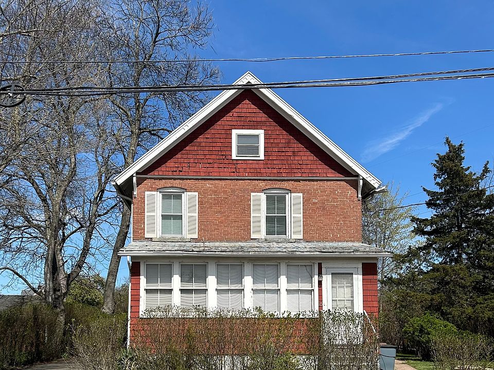 1st image of 18 Devine St