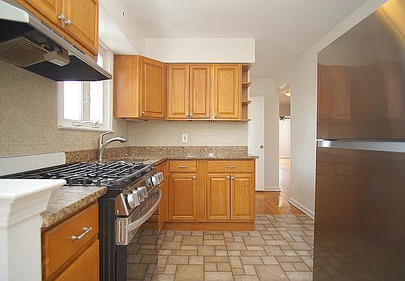 4th image of 36-20 21st Ave #3