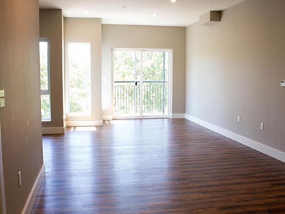5th image of 317 S Coeur Dalene St APT 302