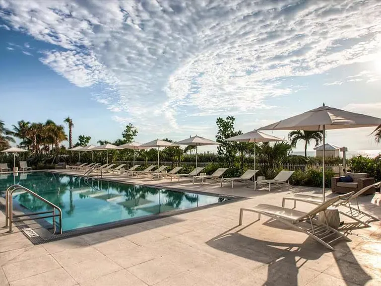 6551 Collins Ave #ID1039976P — Photo 16