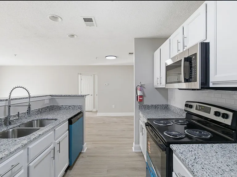 Cottonwood Estates — Photo 35
