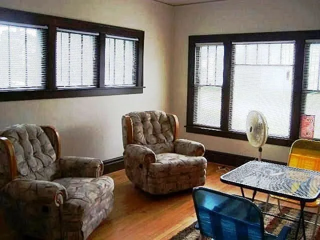 3 bed, 1.5 bath, 1280 sqft, $1,425 — Photo 4