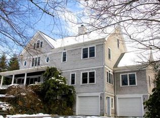 4 Supreme Ct, Swampscott, MA 01907
