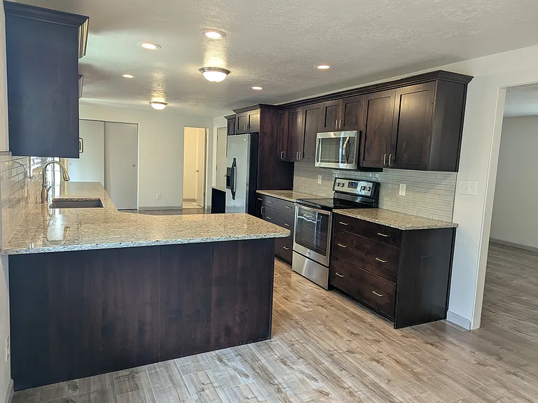 2025 N Workland Dr — Photo 3