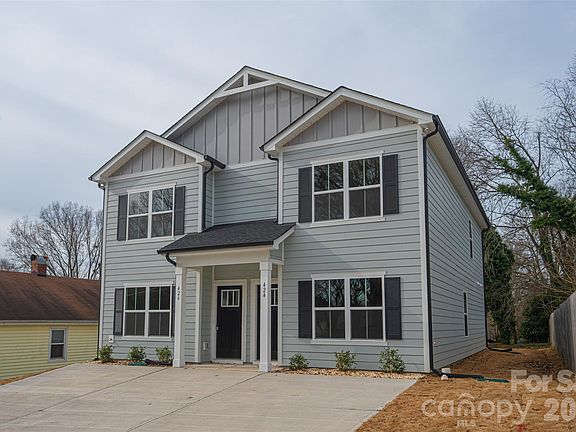 2nd image of 424 2nd St SW