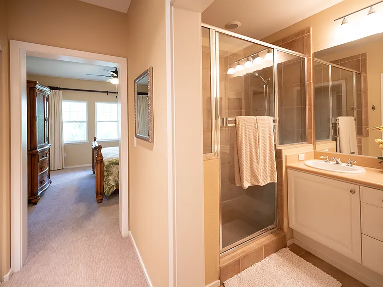 En-suite bathroom