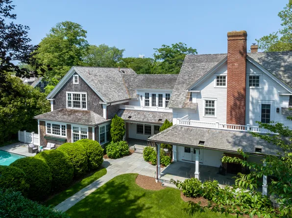 52 S Summer St, Edgartown, MA 02539