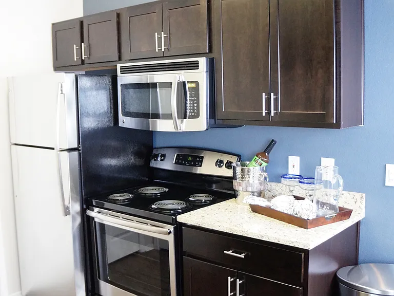 Stone Canyon Apartments — Photo 17