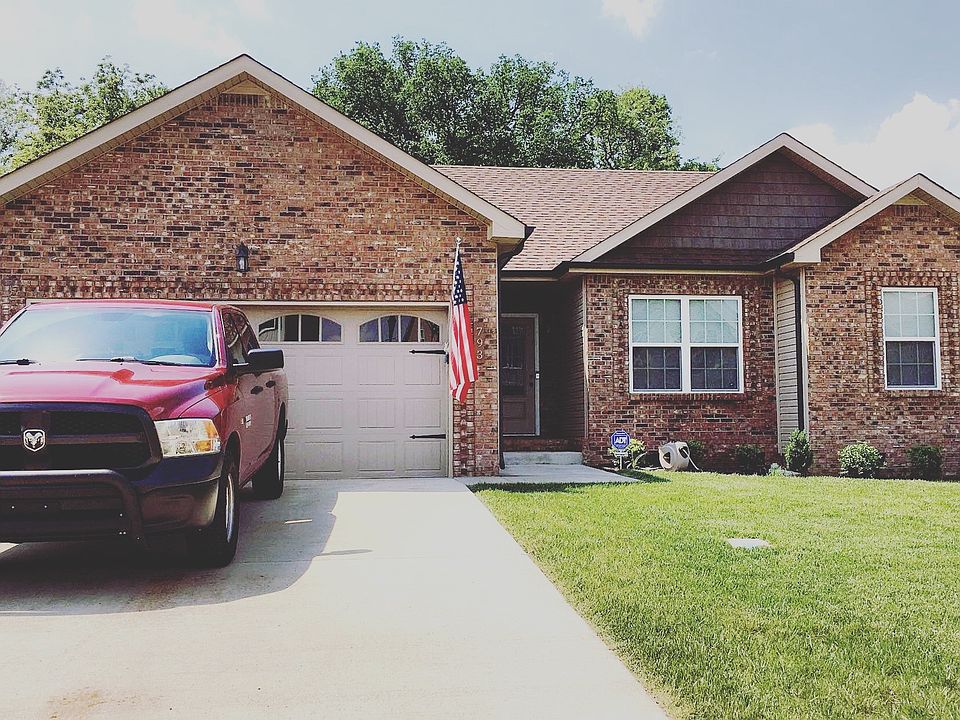 1st image of 793 Banister Dr