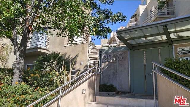 1st image of 2905 Montrose Ave APT 420