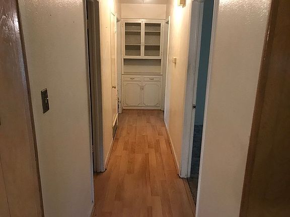 4th image of 101 Villanova Ct