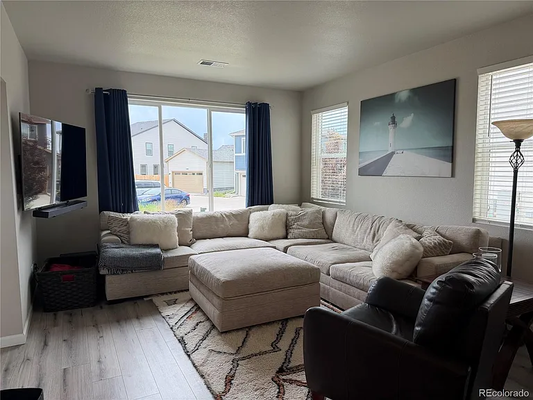 2764 Simpre Way — Photo 4