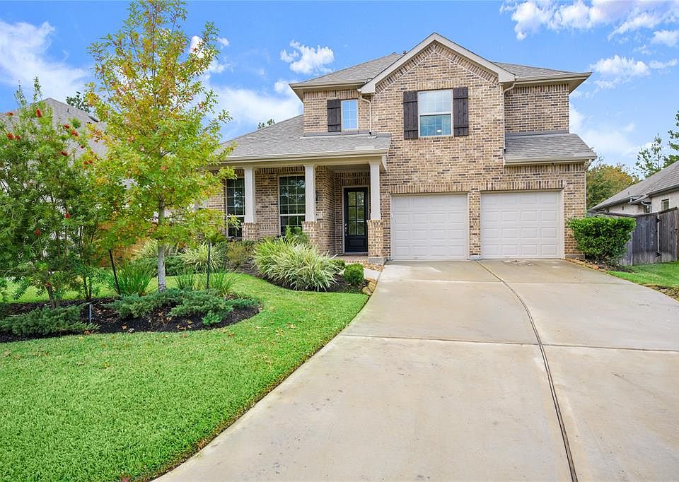 1st image of 141 Russet Bend Pl N