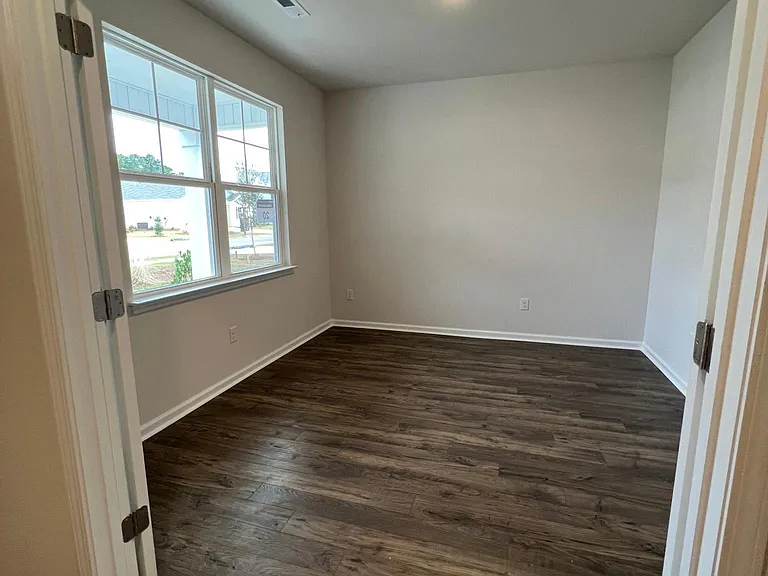 181 Kelsey Ct — Photo 3