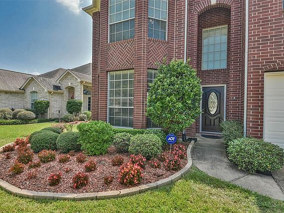 3rd image of 19511 Colony Trail Ln