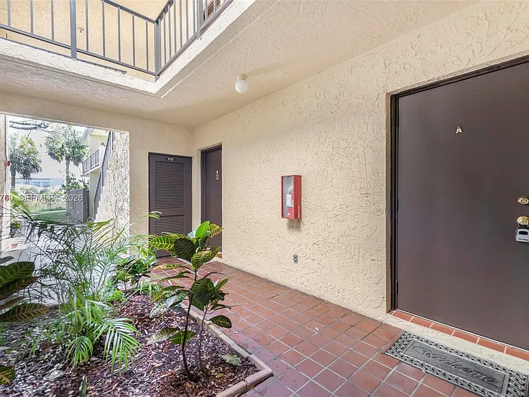 9107 SW 137th Ter #1-4 — Photo 8