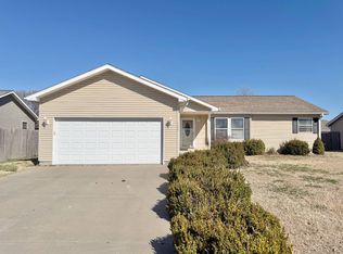 408 Walters Dr, Manhattan, KS 66502