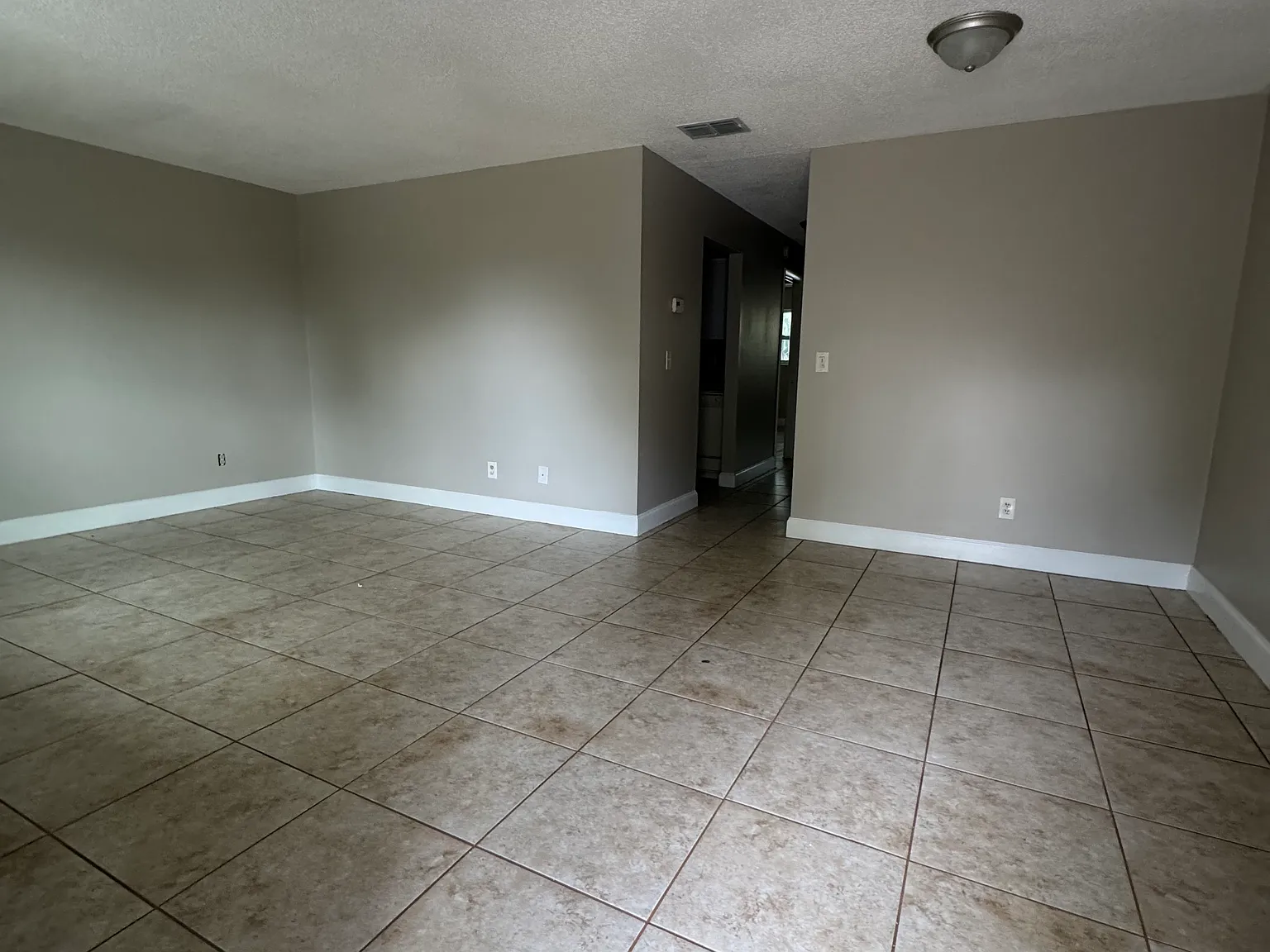 2 bed, 1.5 bath, 850 sqft, $1,500 — Photo 3