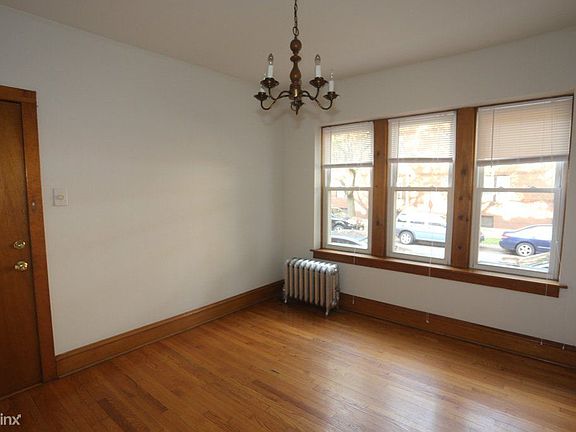 3rd image of 4503 N Oakley Ave APT 1