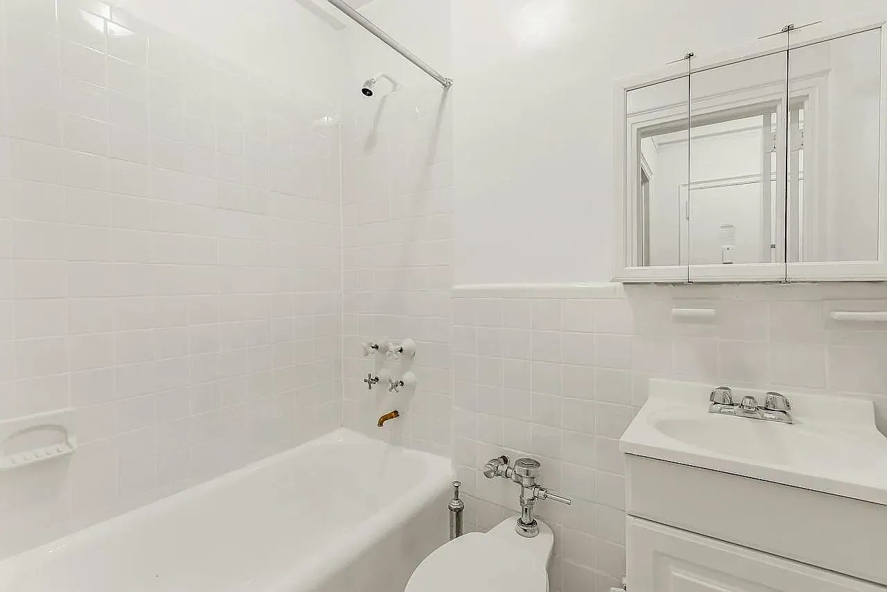 208 West 23rd Street — Photo 3
