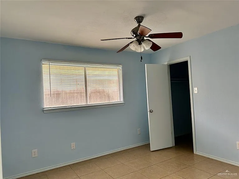 700 W Iris Ave — Photo 17