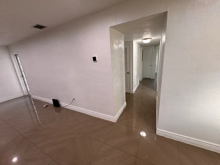 961 NW 200th St #1 — Photo 12