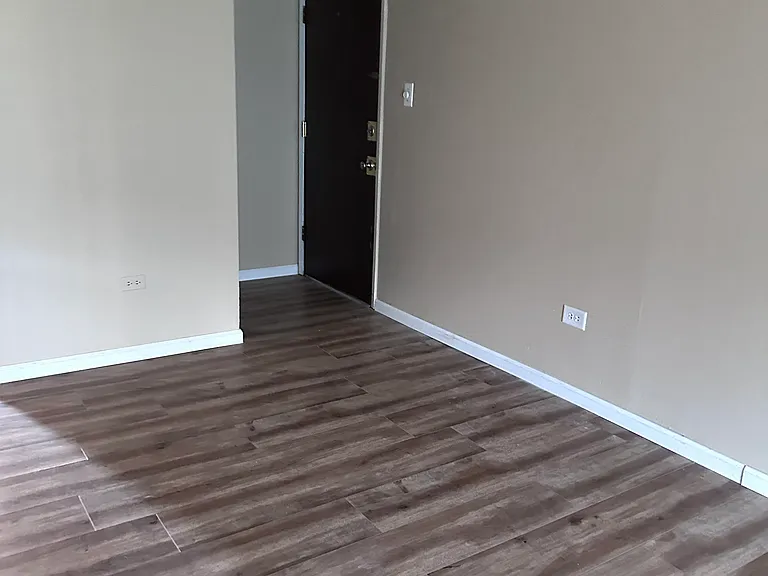 1555 N Winslowe Dr #1B — Photo 3